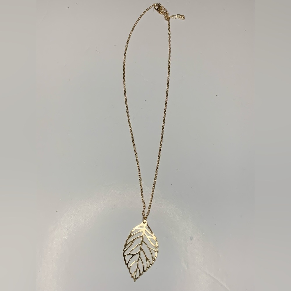 Golden leaf necklace